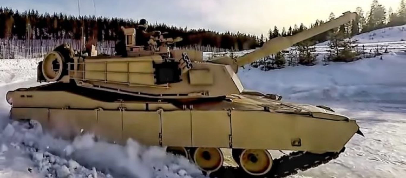 Εκπληκτικά πλάνα: Abrams και Leopard κάνουν «drift» στον πάγο (βίντεο)